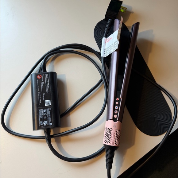 Dyson Airstraight - Picture 3 of 7